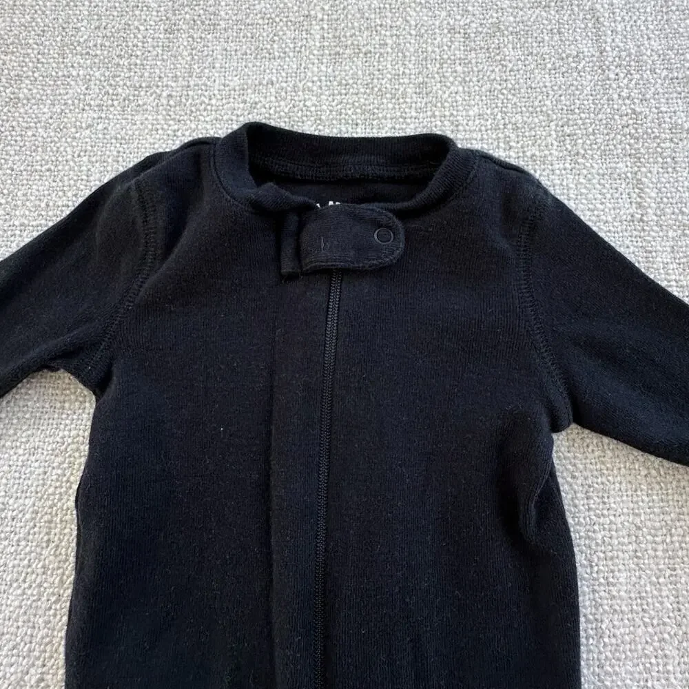 Primary Black Organic Cotton Footie Sleeper EUC 0-3mo